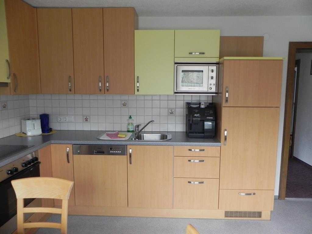 フェレインヴォーヌング シャウツギー ロイテ 部屋 写真